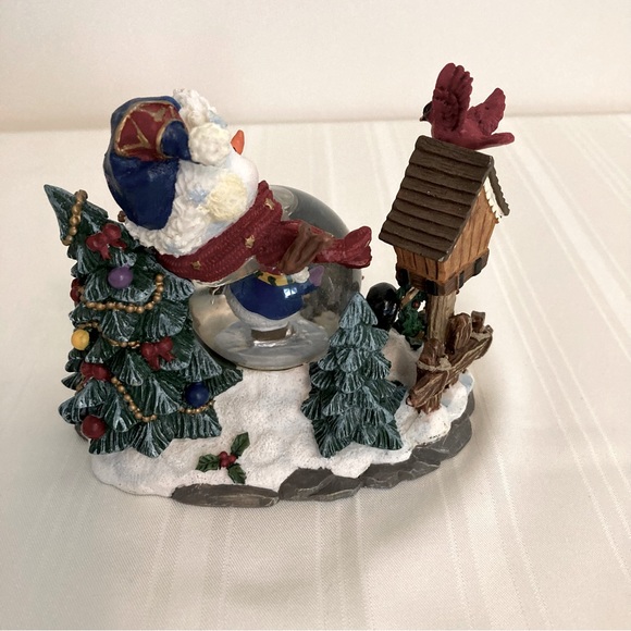 Mini Snow Globe *Snowman In A Nature Scene Holding A Snow Globe w/a Snowman - Picture 4 of 5